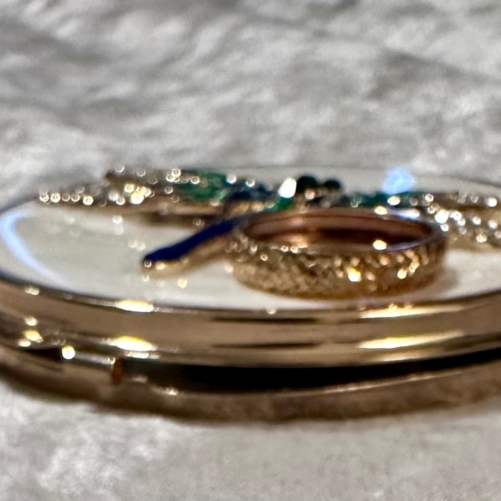 14k vintage Gold Band - Picture 5 of 9